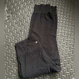 Lululemon Align Jogger Cropped *Like New